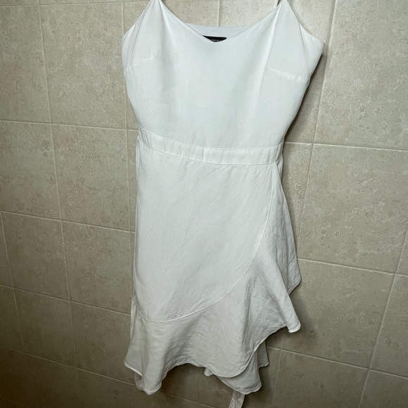Banana Republic Linen-Blend Ruffle Wrap Dress size 4 - Picture 6 of 6